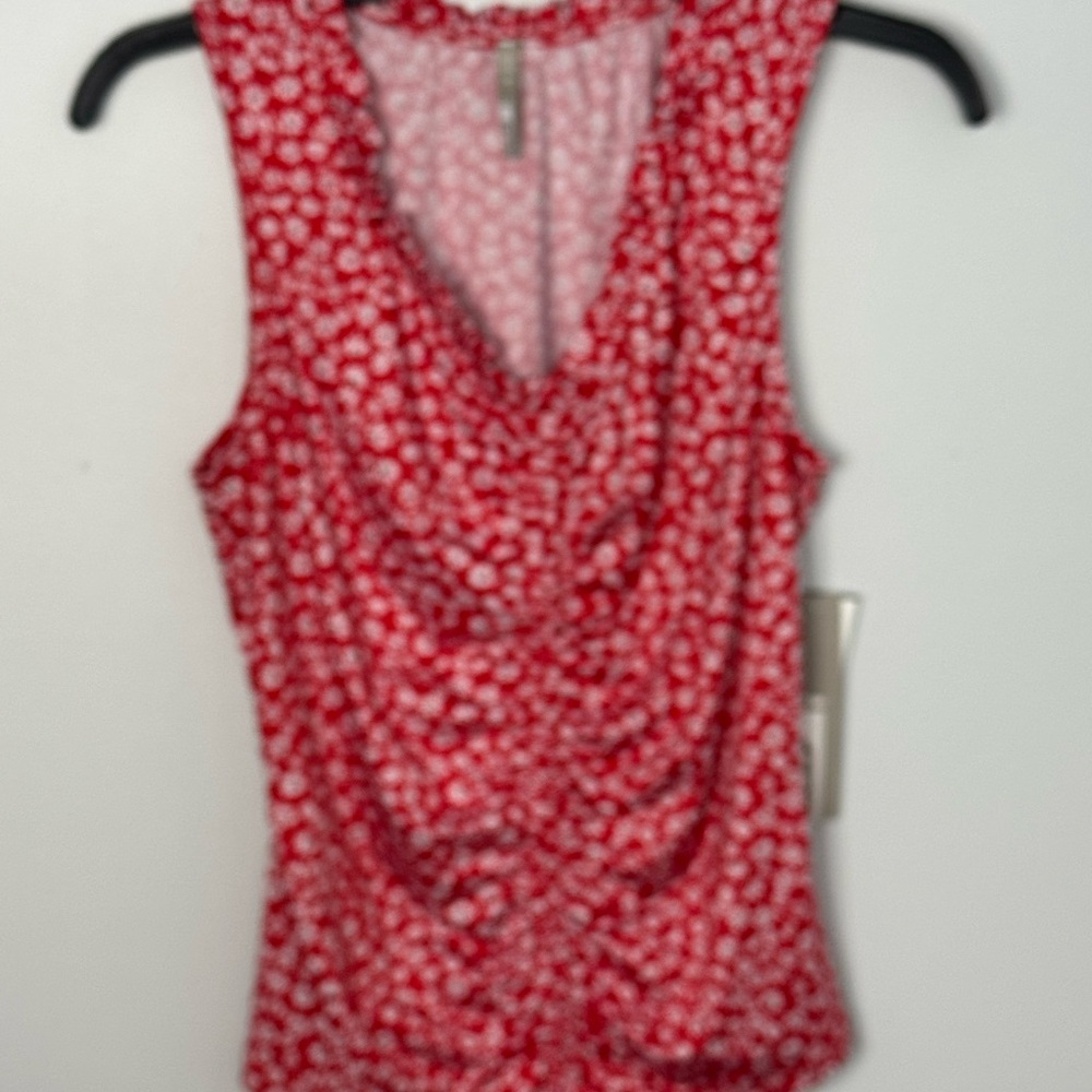 Chic Red Floral Tank Top